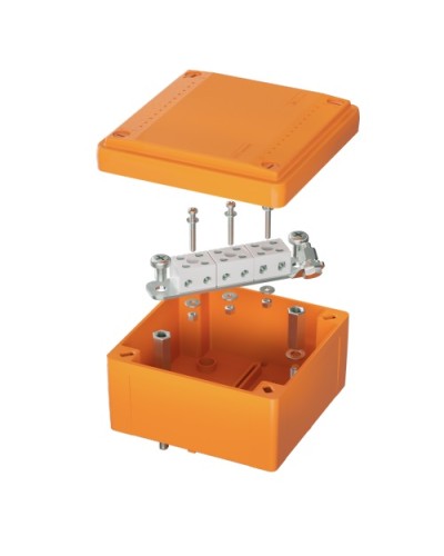 Коробка пластиковая FS с гладкими стенками и клеммниками IP56 100х100х50мм 6р 450V,6A, 4мм.кв DKC (FSB10604) в Орле Распределительные коробки Pintop.ru