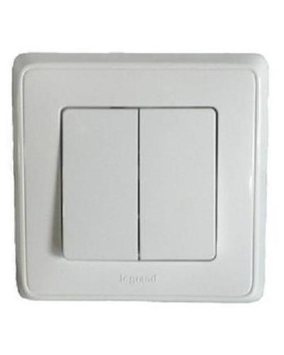 Выключатель автоматические клеммы 10 А 250 В белый Cariva Legrand 773658 в Орле Аксессуары для кабель-канала Pintop.ru