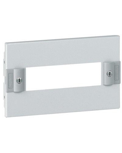 Панель лицевая Legrand 020304 в Орле Аксессуары для стоек и шкафов Pintop.ru