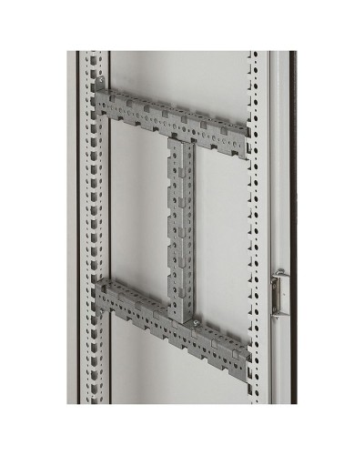 Траверс многофункциональный Legrand 048027 в Орле Аксессуары для стоек и шкафов Pintop.ru